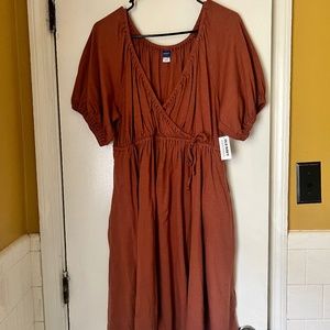 Brand new with tags Old Navy maternity dress